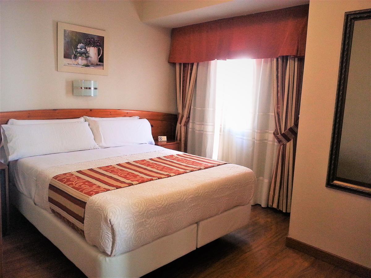 Hotel Alameda Malaga Zewnętrze zdjęcie